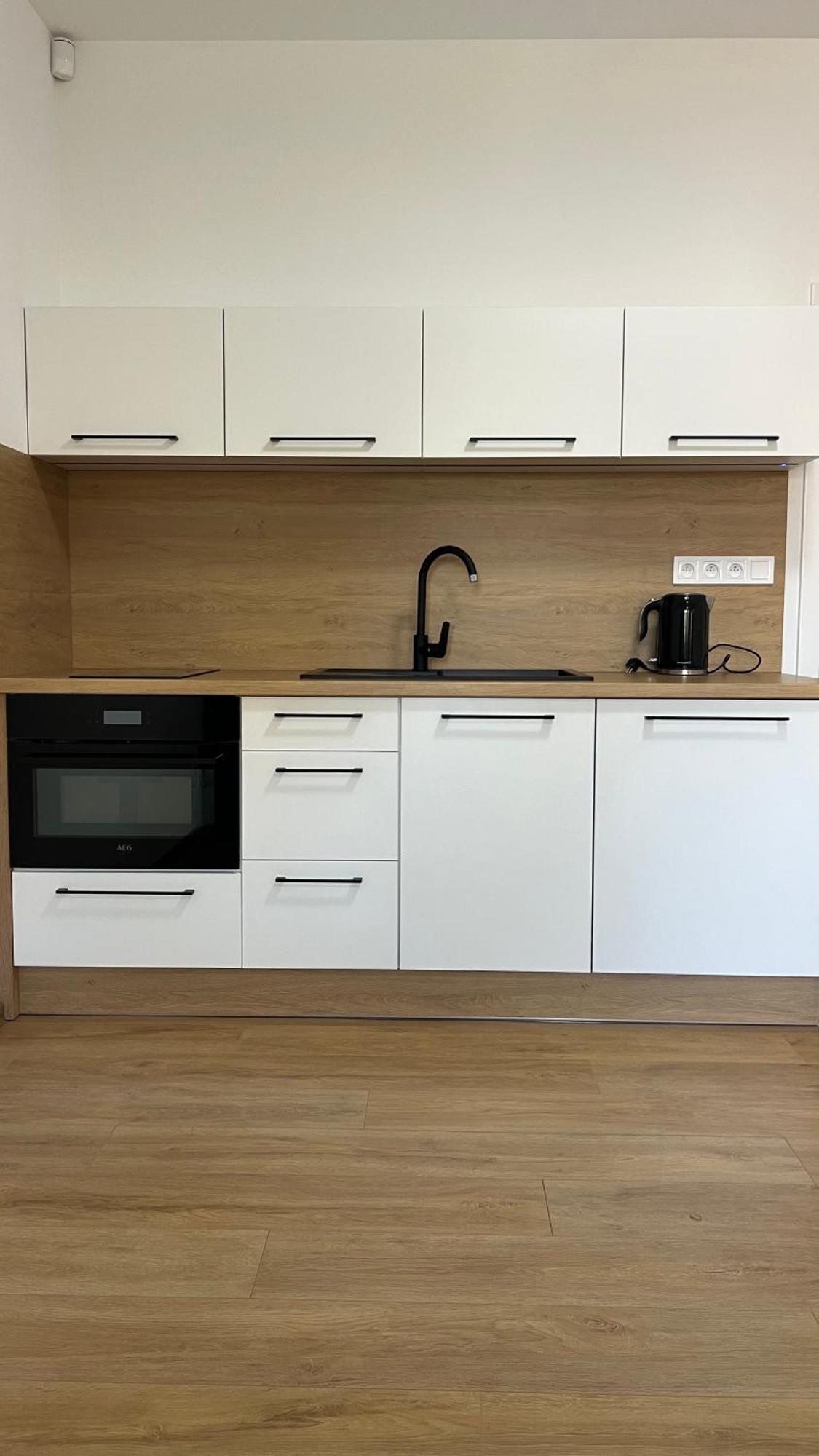Ar Bali Wood Appartement Košice Buitenkant foto